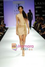 Model walks the ramp for Tory Costa Show at Lakme Winter fashion week day 4 on 20th Sept 2010 (46).JPG